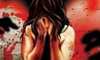 డ్రగ్స్ ఇచ్చి, రేప్ చేసిన కిరాతకుడికి నిప్పు పెట్టి చంపిన యువతి